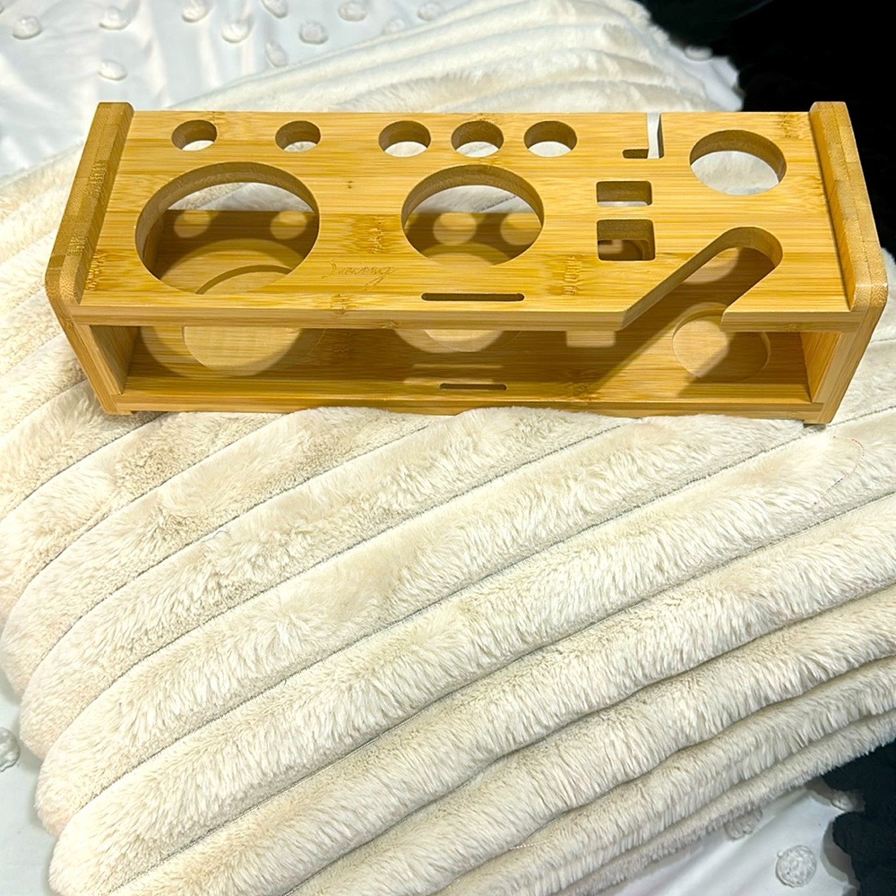 NCRD Bartender Shake Bar, Bamboo stand
